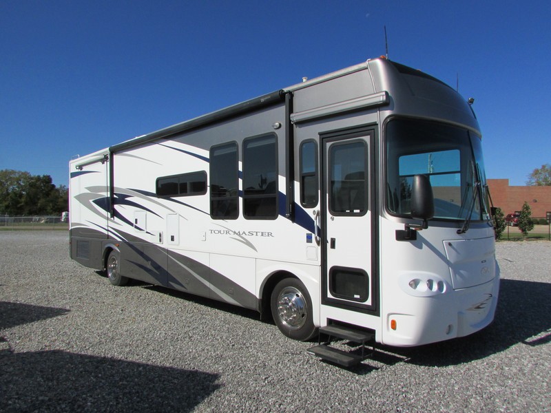 2006 Gulf Stream Tour Master T36 - 001