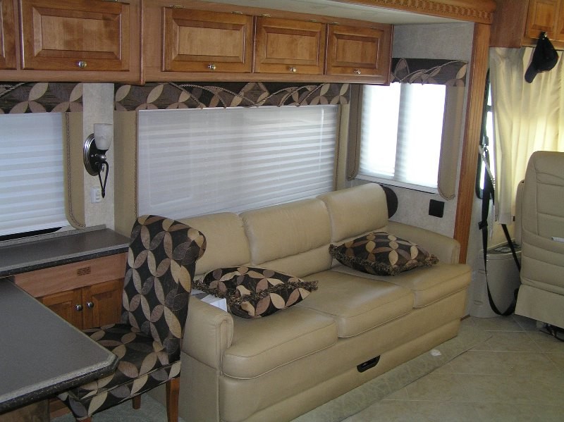 2007 Tiffin Phaeton 40QDH - 007