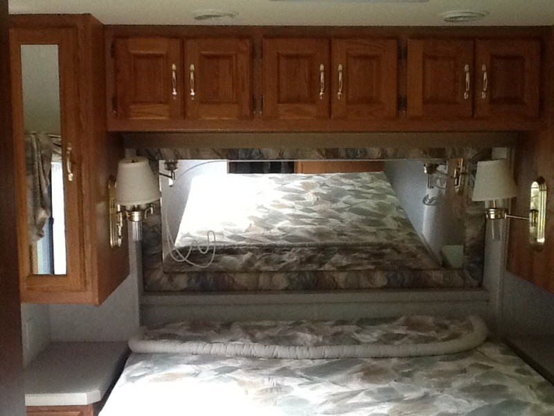 1998 Holiday Rambler Endeavor 35WDS - 009