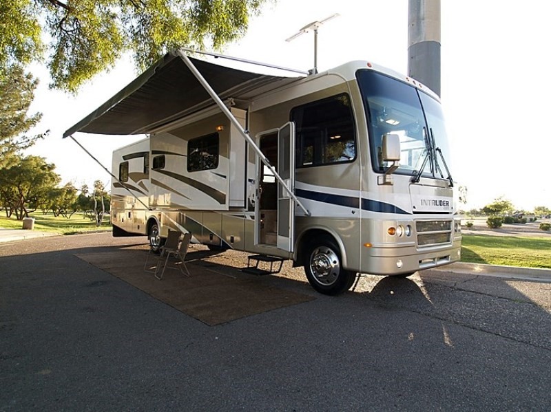 2006 Damon Intruder 378 - 001