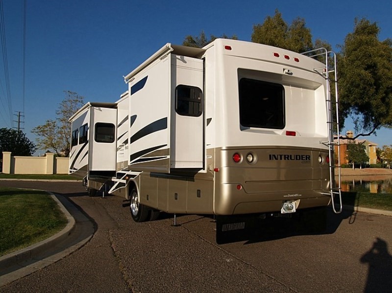 2006 Damon Intruder 378 - 006