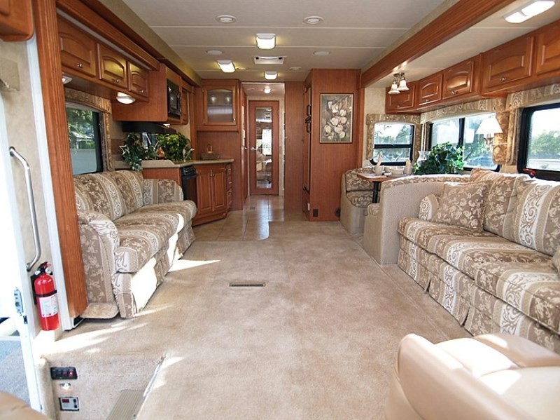 2006 Damon Intruder 378 - 011