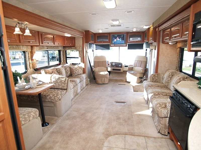 2006 Damon Intruder 378 - 014