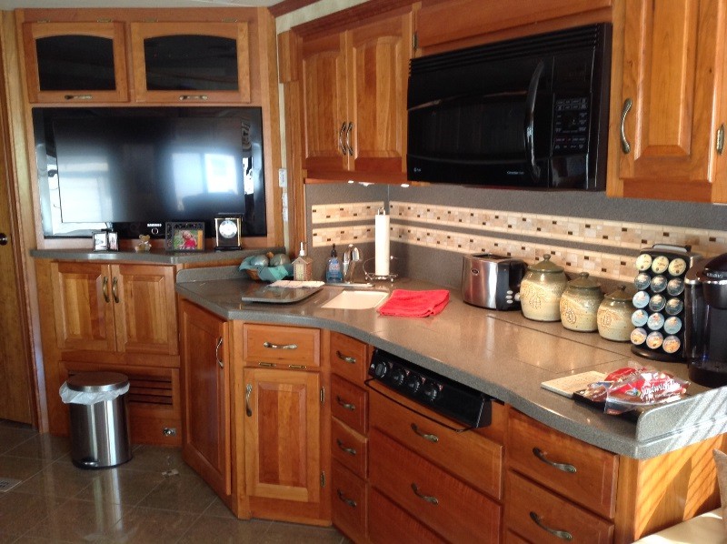 2009 Newmar Dutch Star 4086 - 006