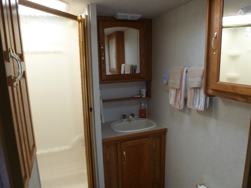 2003 Damon Challenger 348 - 013