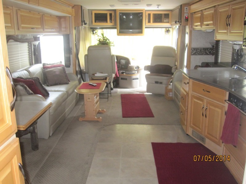 2004 Fleetwood Discovery 39L - 012