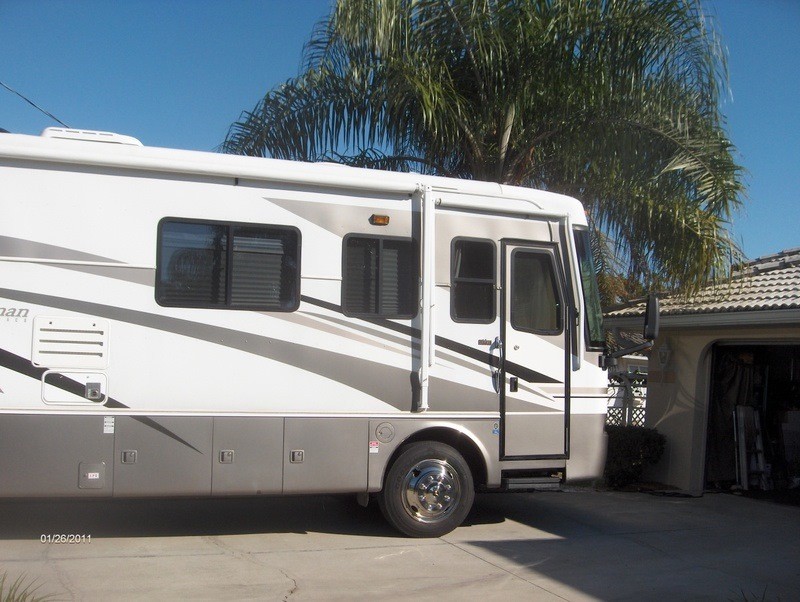 2005 Monaco Caymen - 002