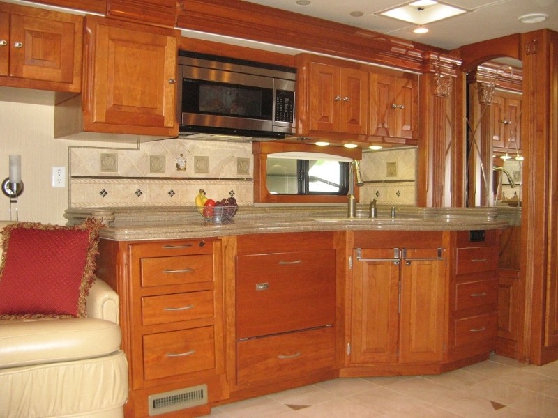 2008 Tiffin Zephyr 45QEZ - 004