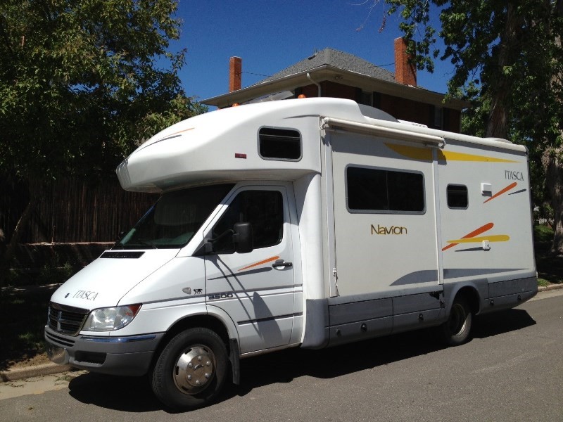 2006 Itasca Navion 23H - 001