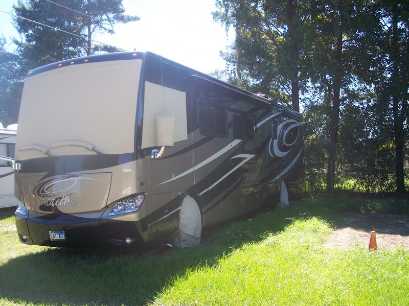 2011 Tiffin Phaeton 40QTH - 010