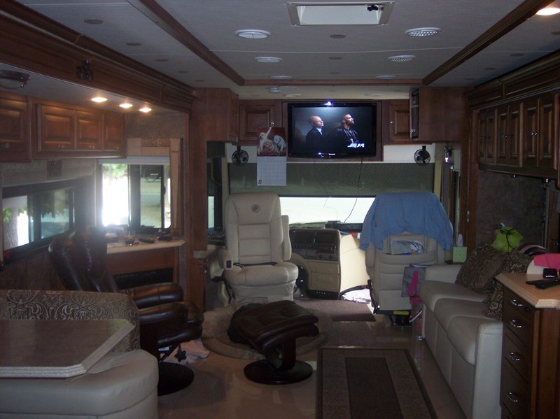 2011 Tiffin Phaeton 40QTH - 012