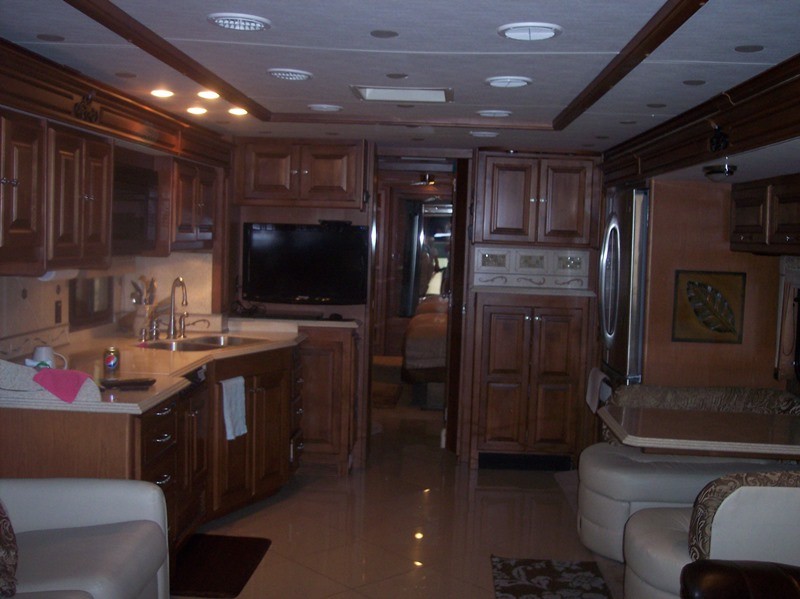 2011 Tiffin Phaeton 40QTH - 013