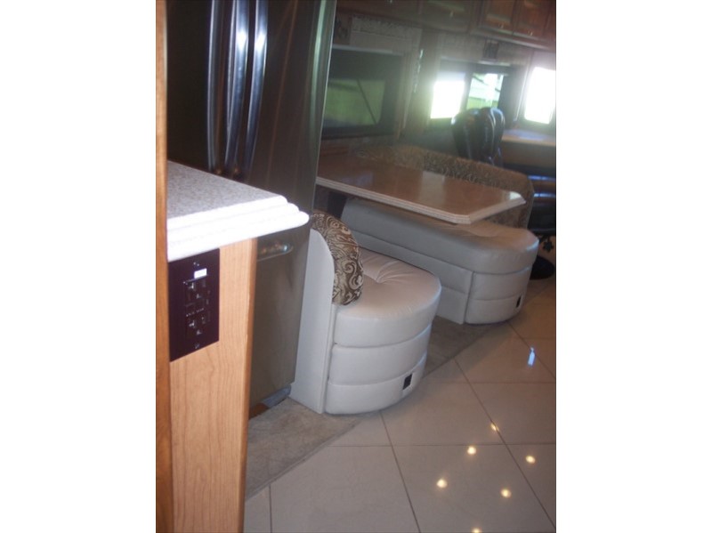 2011 Tiffin Phaeton 40QTH - 016