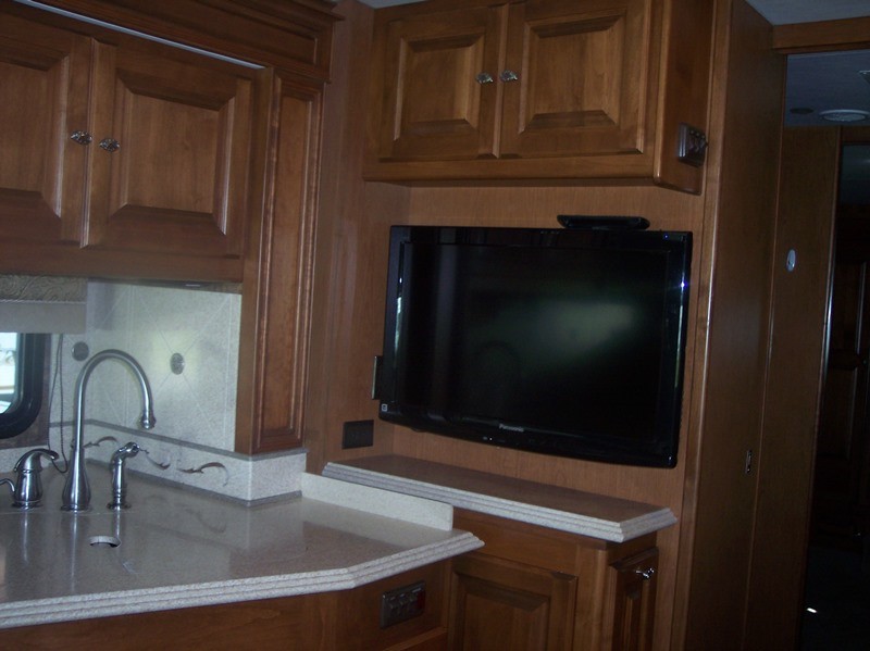 2011 Tiffin Phaeton 40QTH - 025