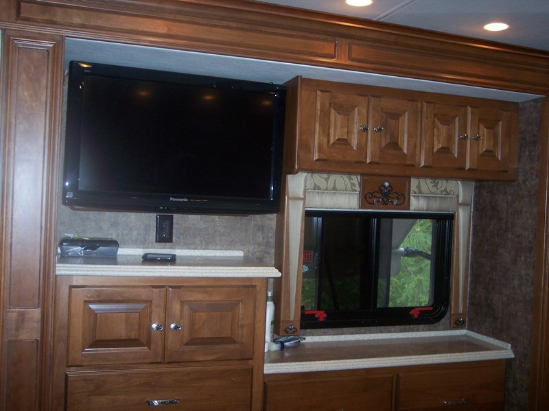 2011 Tiffin Phaeton 40QTH - 034