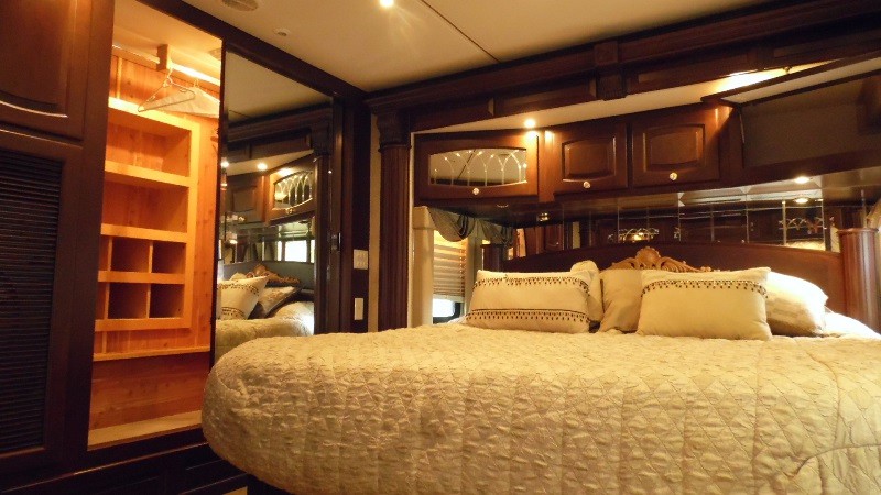 2005 Newmar Essex 4502 - 017