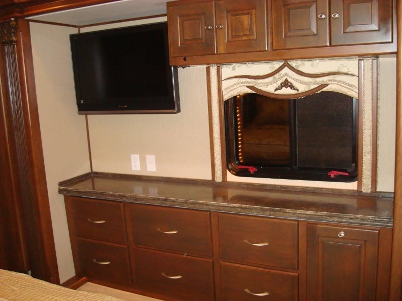 2008 Tiffin Zephyr QEZ - 011