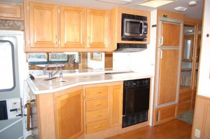 1999 Fleetwood Southwind 32V - 016