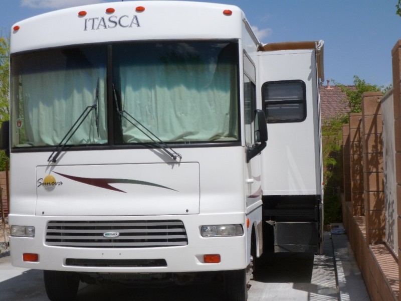 2007 Winnebago Itasca Sunova 30B - 002