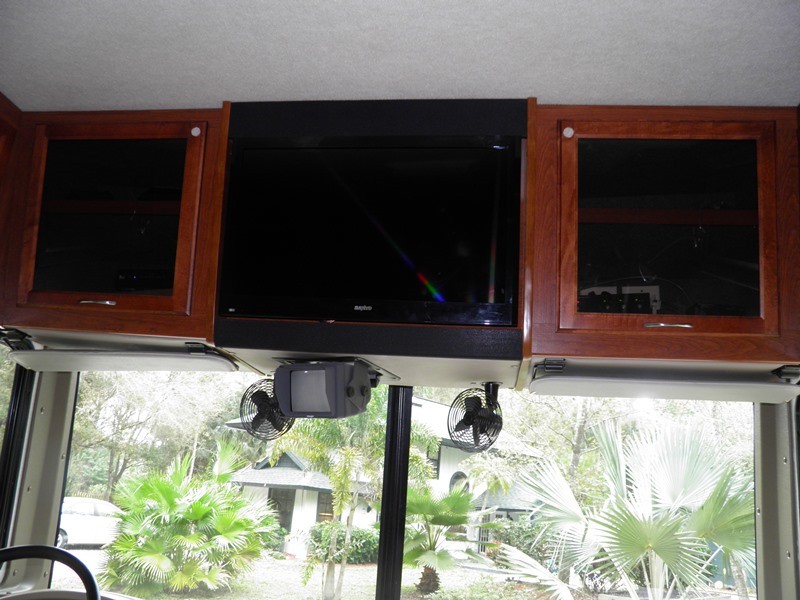 2008 Fleetwood Bounder 35H - 013