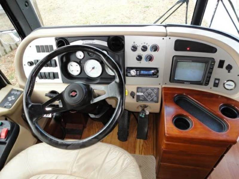 2001 Fleetwood American Tradition - 011