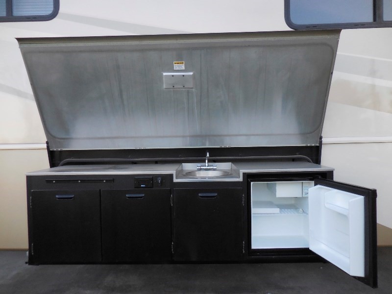 2006 Fleetwood Discovery 39S - 007