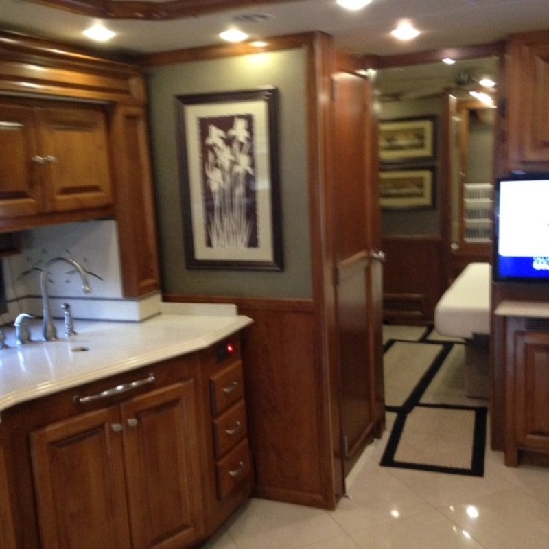 2013 Tiffin Phaeton 40QBH - 007