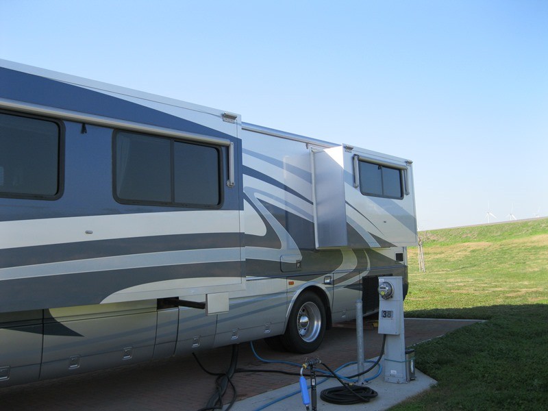 2003 National RV Tradewinds LTC 7395 - 002