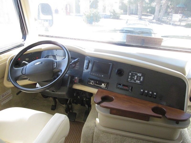 2011 Tiffin Allegro Open Road CA32 - 018