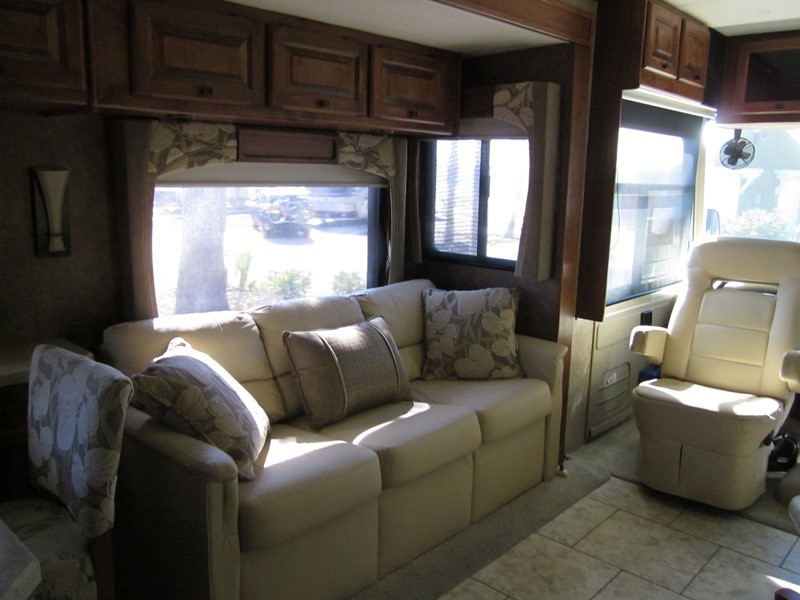 2011 Tiffin Allegro Open Road CA32 - 032