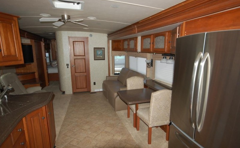 2009 Winnebago Vectra 40TD - 011