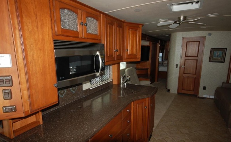 2009 Winnebago Vectra 40TD - 012