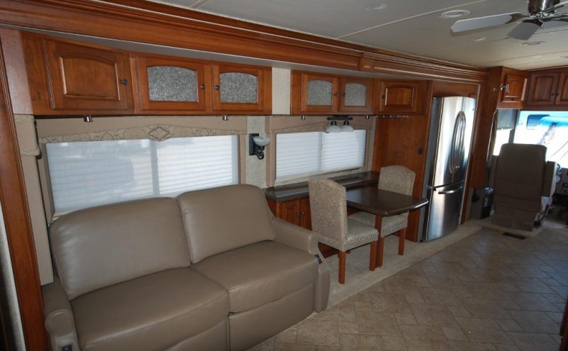 2009 Winnebago Vectra 40TD - 015