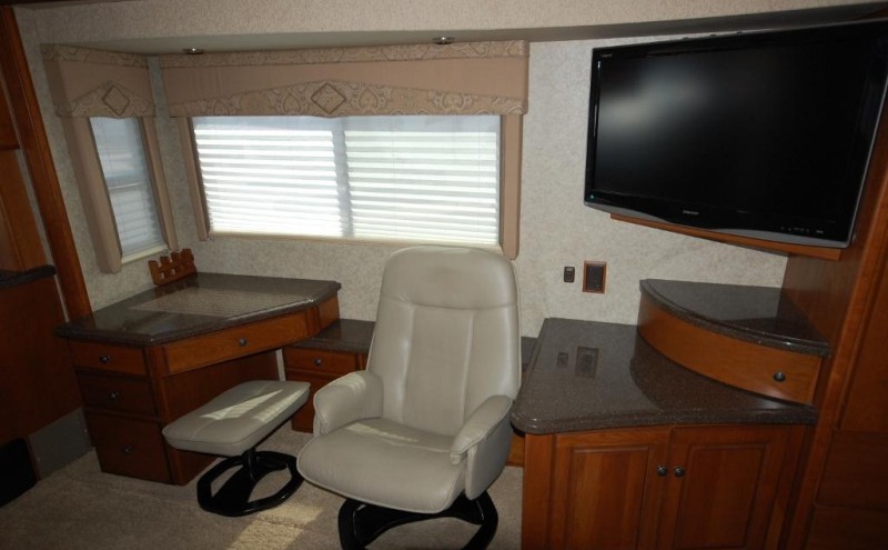 2009 Winnebago Vectra 40TD - 017