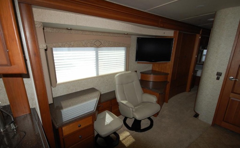 2009 Winnebago Vectra 40TD - 019