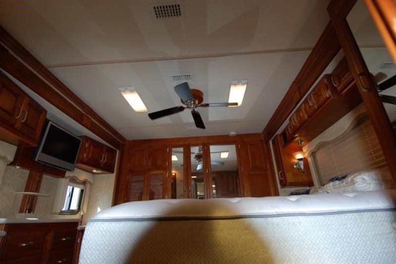 2006 American Coach American Tradition 42R - 026