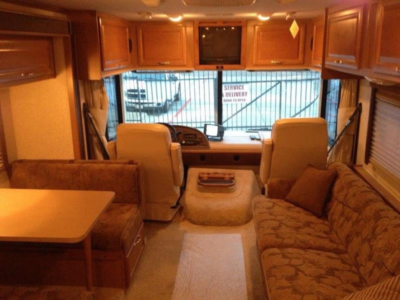 2003 Fleetwood Flair 31A - 008