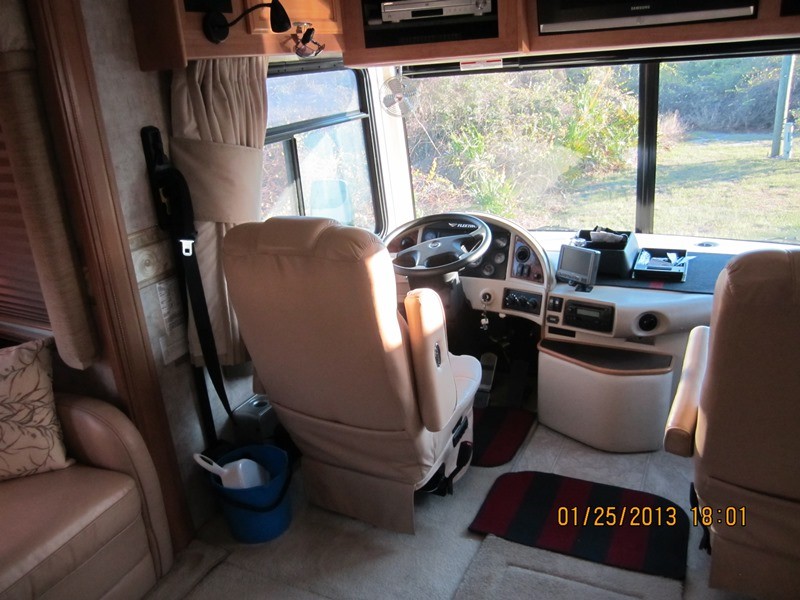 2007 Fleetwood Expedition 38S -  010