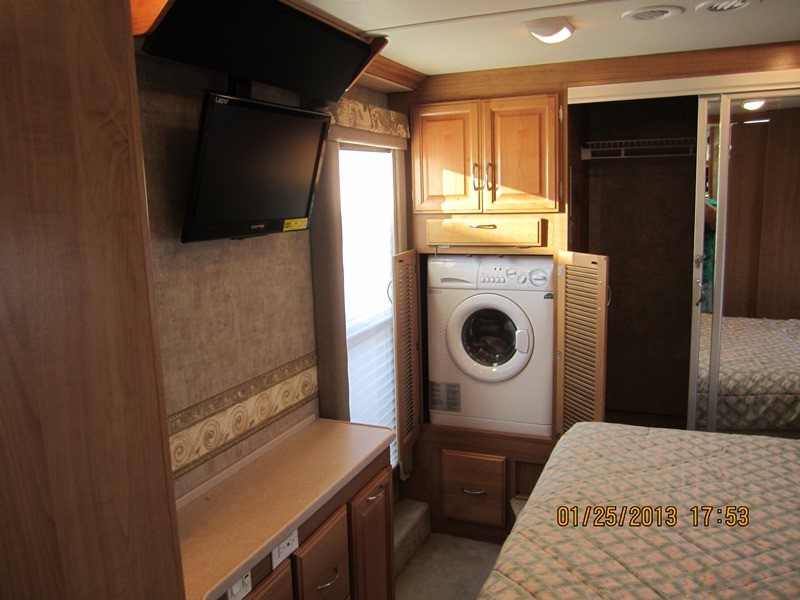 2007 Fleetwood Expedition 38S -  020