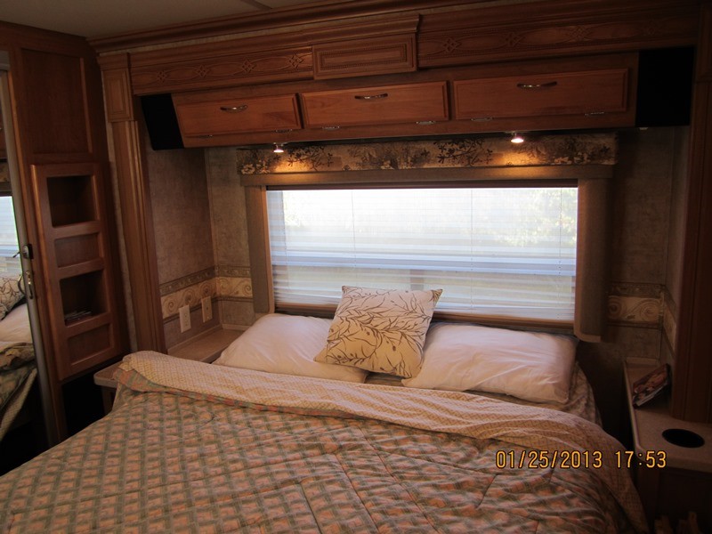 2007 Fleetwood Expedition 38S -  021