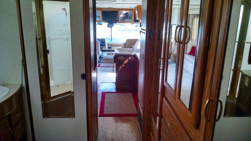 2000 National RV Dolphin 5374 - 011