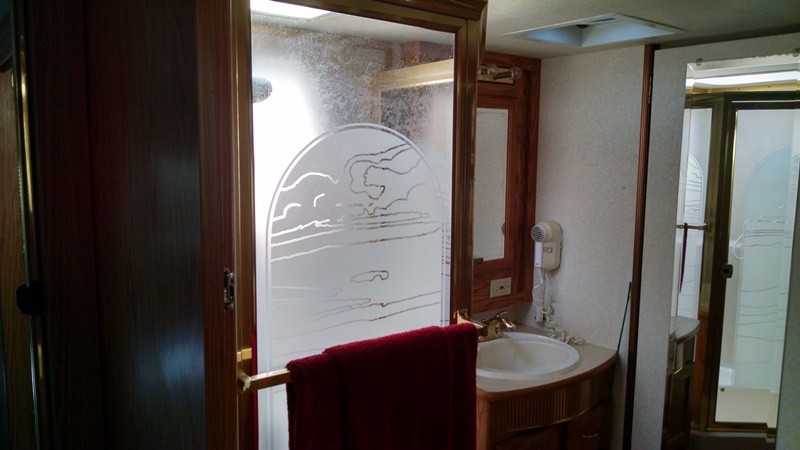 2000 National RV Dolphin 5374 - 012