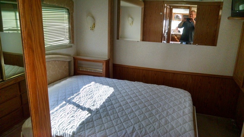 2000 National RV Dolphin 5374 - 017