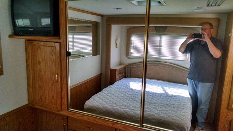 2000 National RV Dolphin 5374 - 018