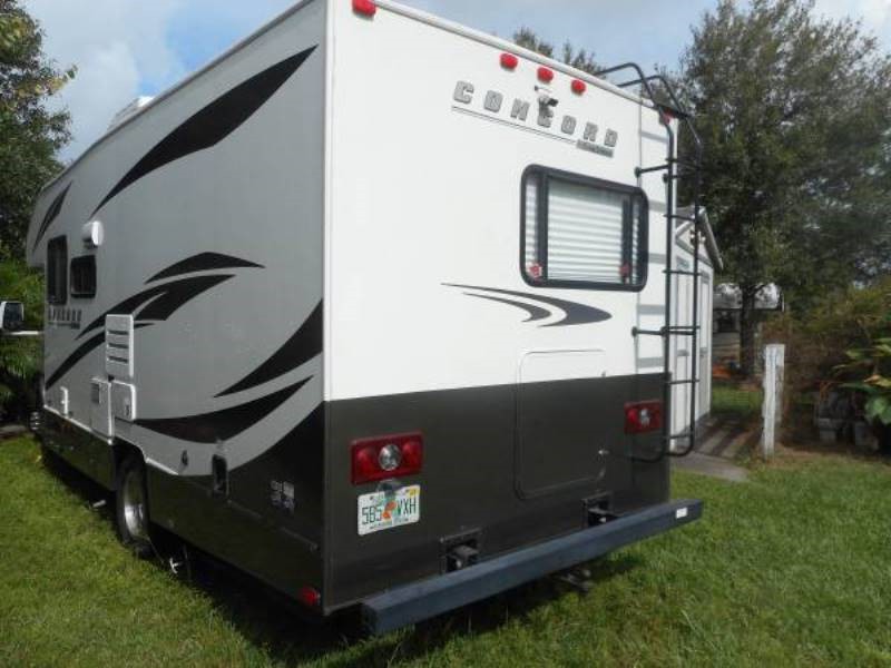 2012 Coachmen Concord 220 LE - 002