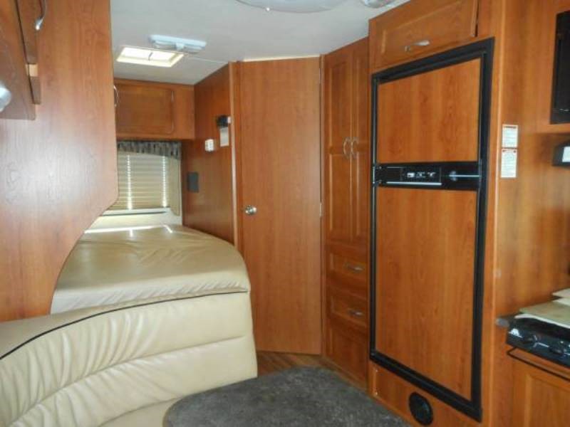 2012 Coachmen Concord 220 LE - 006