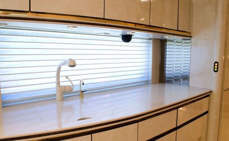 2005 Newell 2000i - 18