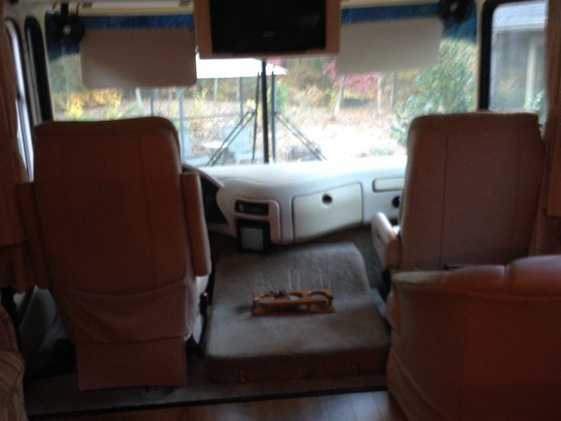 002 Tiffin Allegro Bay 36DB - 007