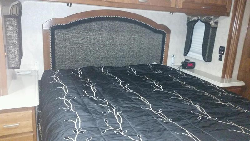 2009 Holiday Rambler Scepter - 016