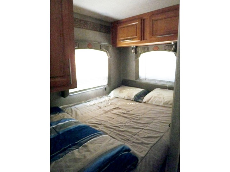 2005 Starcraft 25DBS - 011